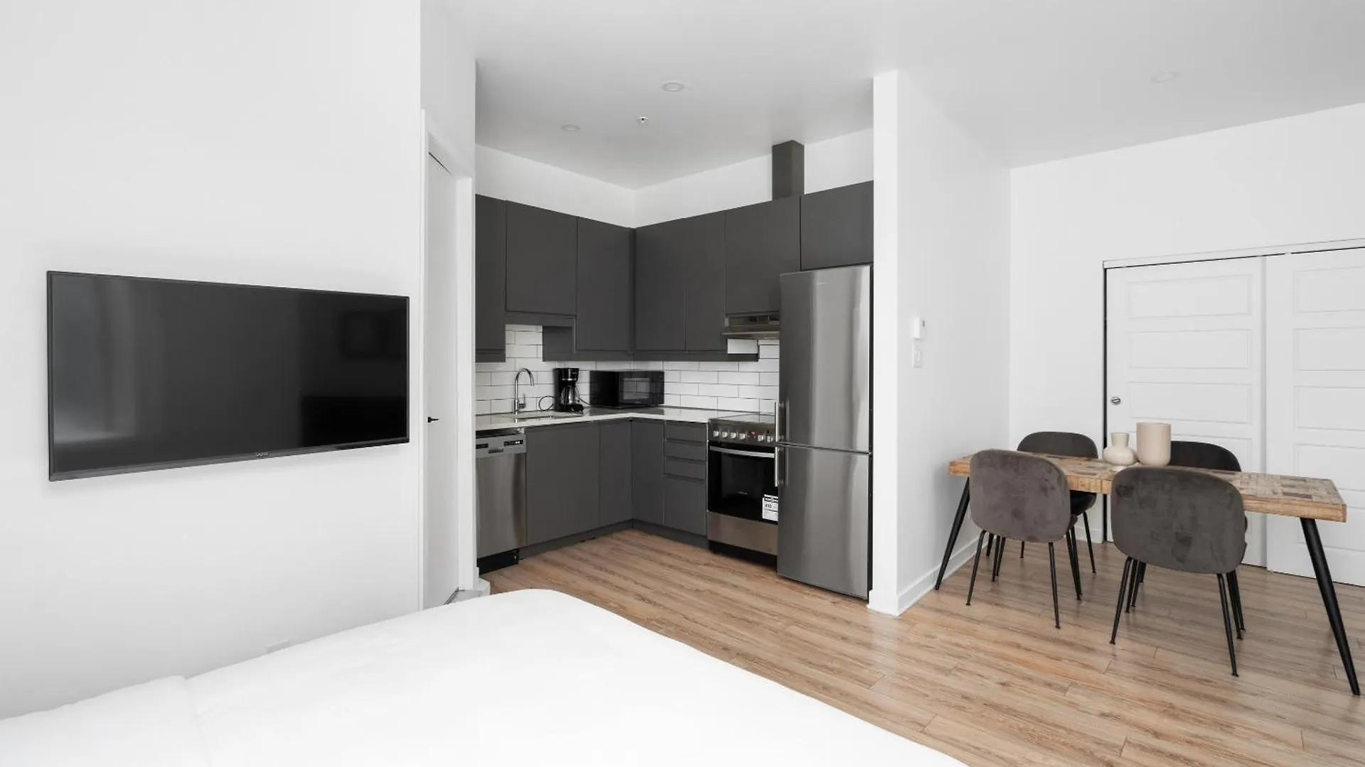 Апартаменты Boutique Lofts Notre Dame - Vieux Монреаль Канада