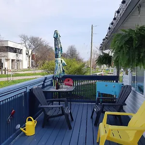 Gracies Fallsview Getaway Holiday home Niagara Falls