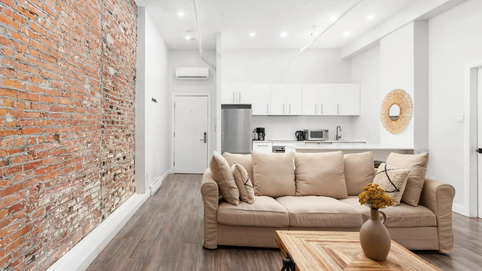 Boutique Lofts Notre Dame - Vieux Montreal Apartment 0*,  Canada